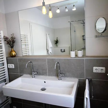 Sealodge Rügen Mit Gratis Sauna- Und Schwimmbadnutzung Im Ahoi Sellin Сasa de vacaciones Goehren (Ruegen)